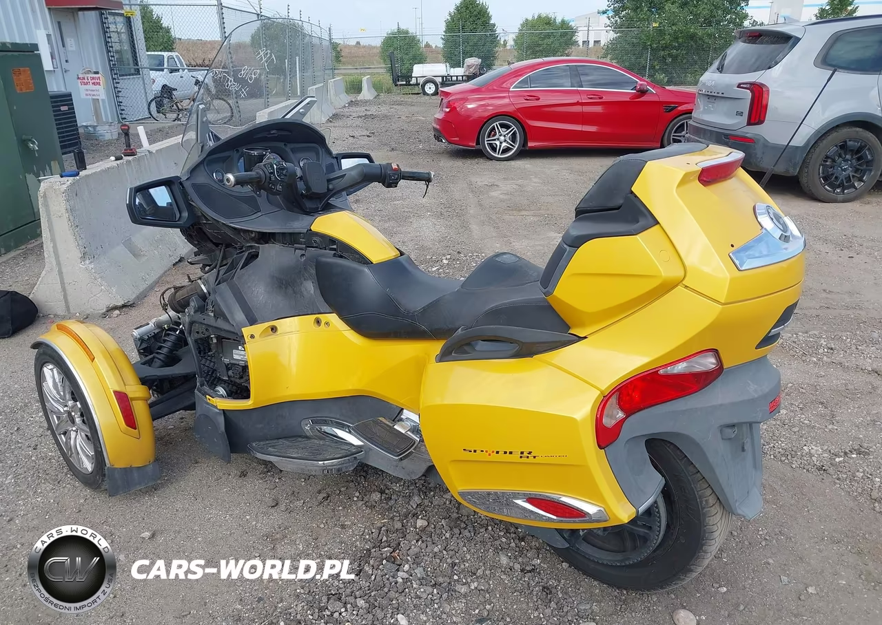 2015 Can-Am Spyder Roadster Rt-Rt-S-S Series-Ltd VIN:2BXNBDD21FV004759 - 3