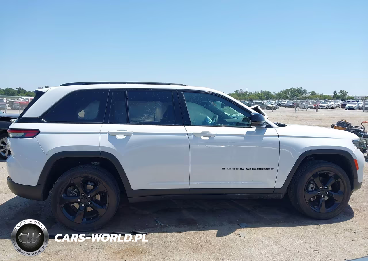 2024 Jeep Grand Cherokee Altitude X 4X4 VIN:1C4RJHAG5RC704284 - 13