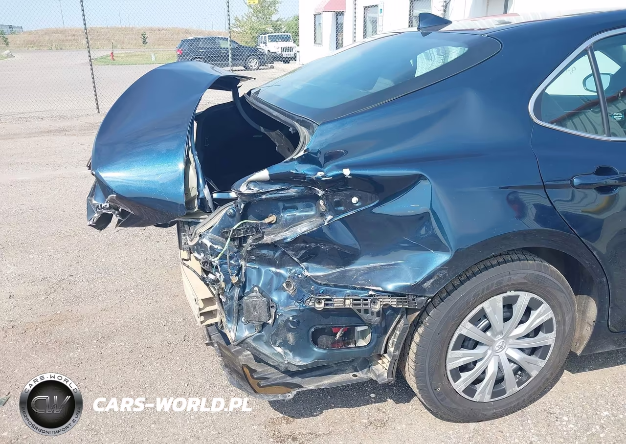 2021 Toyota Camry Le Hybrid VIN:4T1C31AK1MU565037 - 19