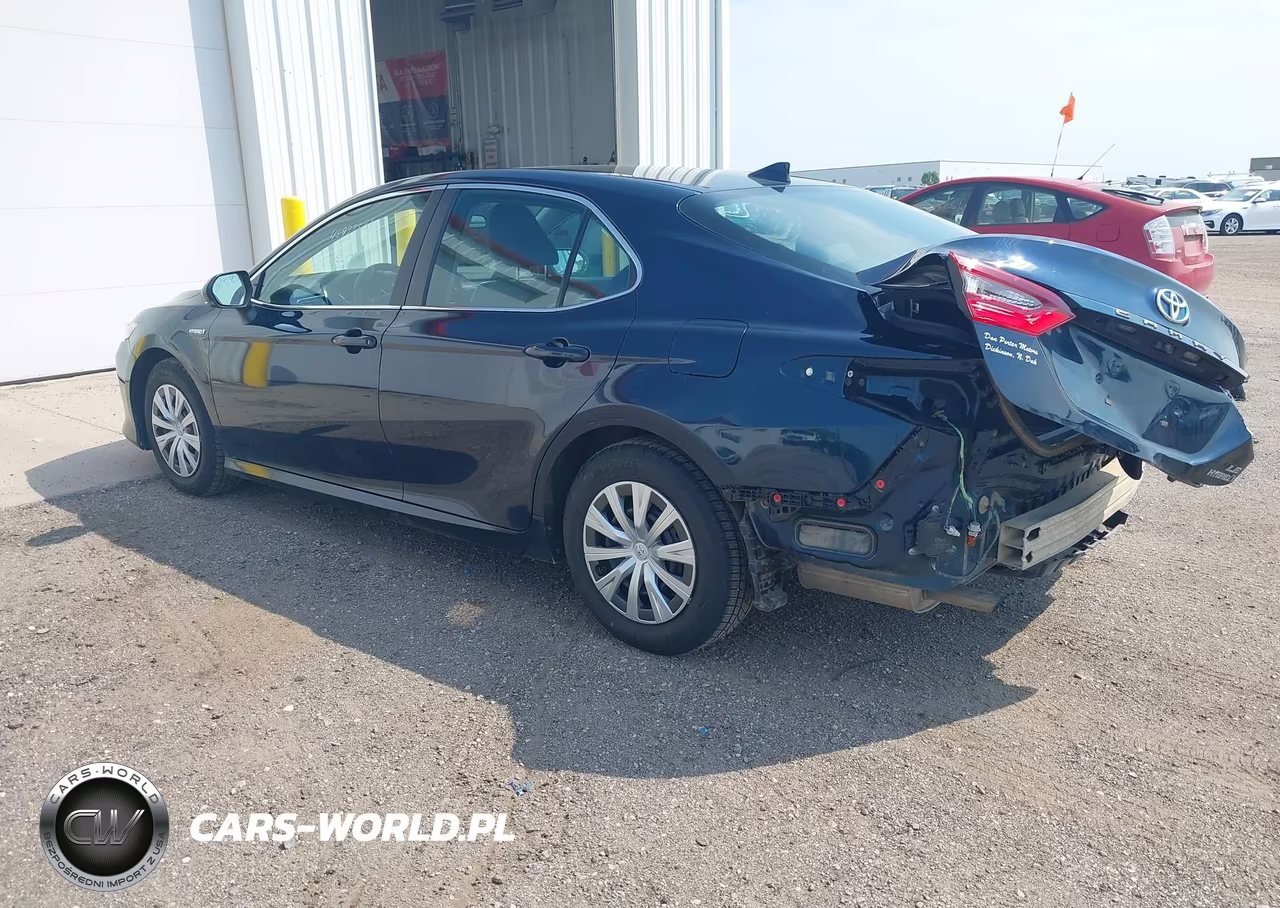 2021 Toyota Camry Le Hybrid VIN:4T1C31AK1MU565037 - 3