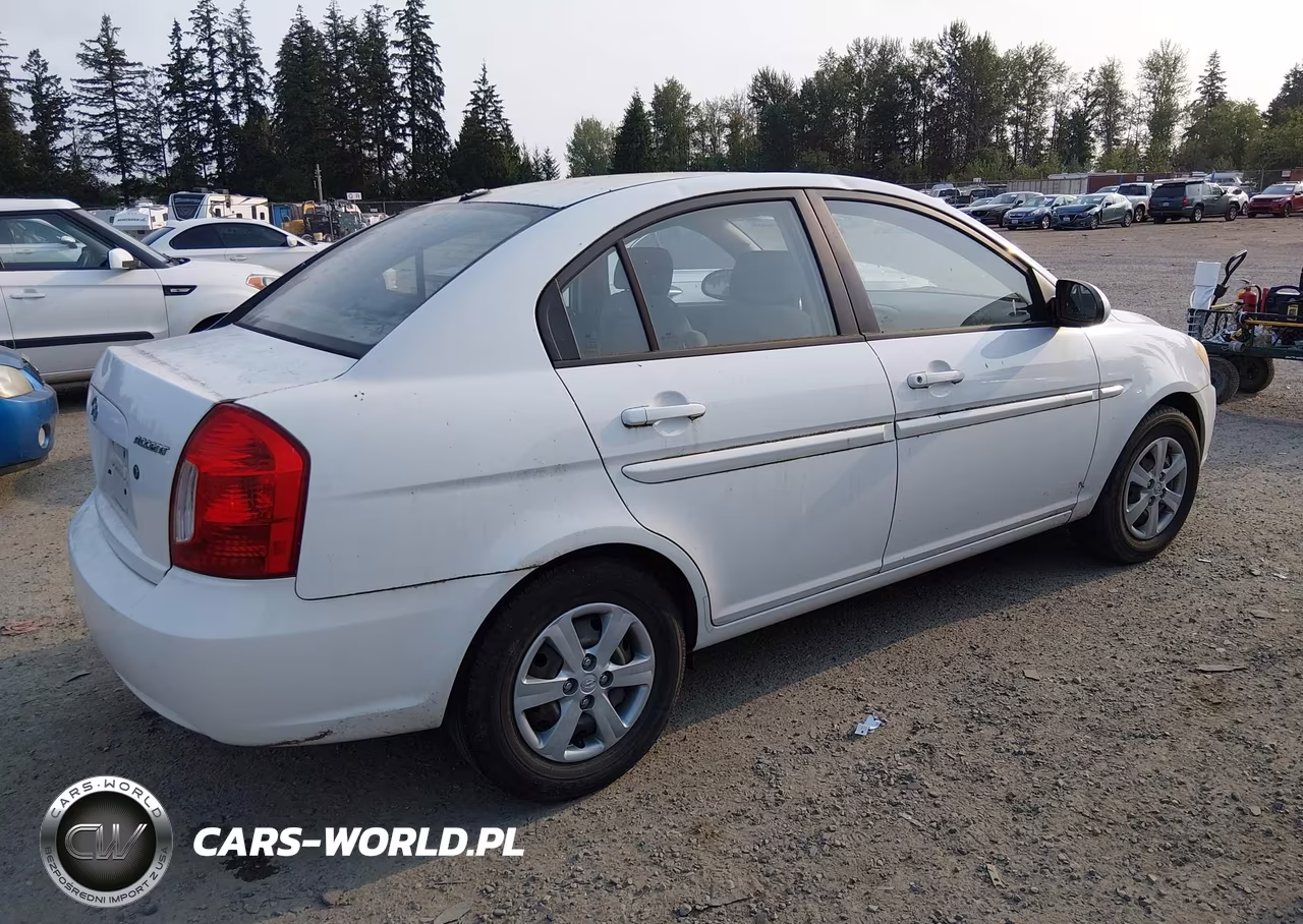 2008 Hyundai Accent Gls VIN:KMHCN46C28U243770 - 4
