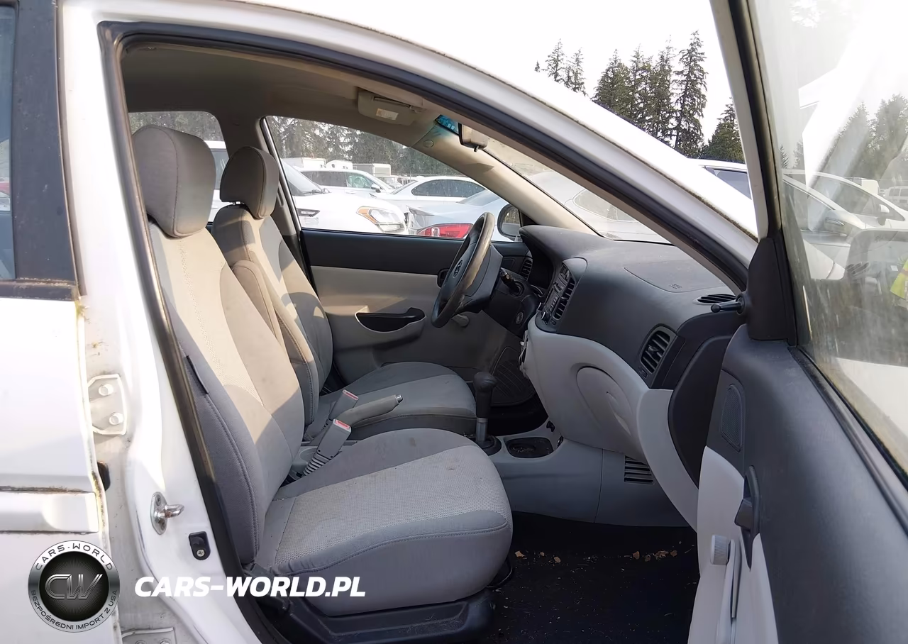 2008 Hyundai Accent Gls VIN:KMHCN46C28U243770 - 5