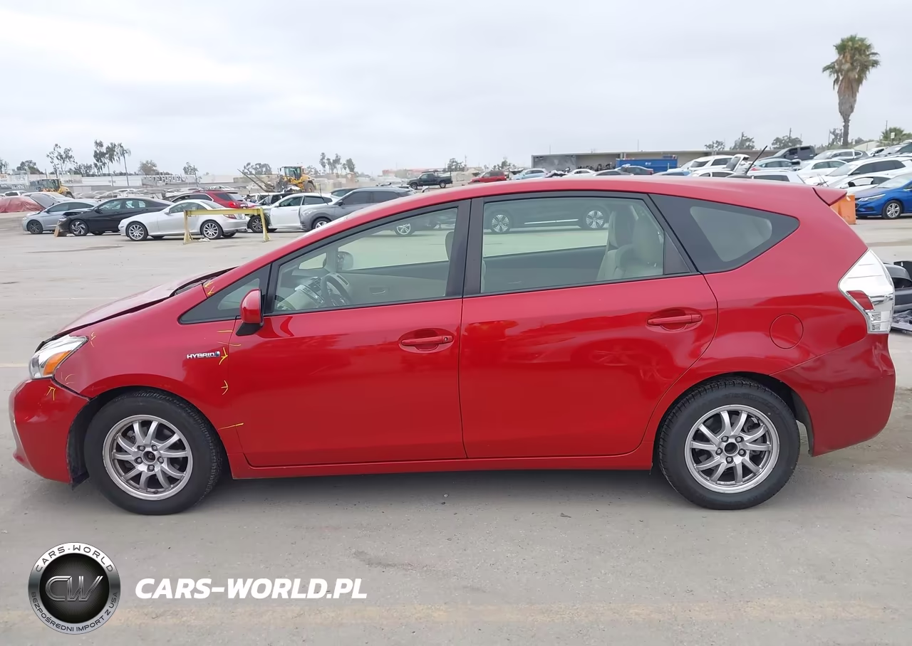 2013 Toyota Prius V Three VIN:JTDZN3EUXD3194207 - 17