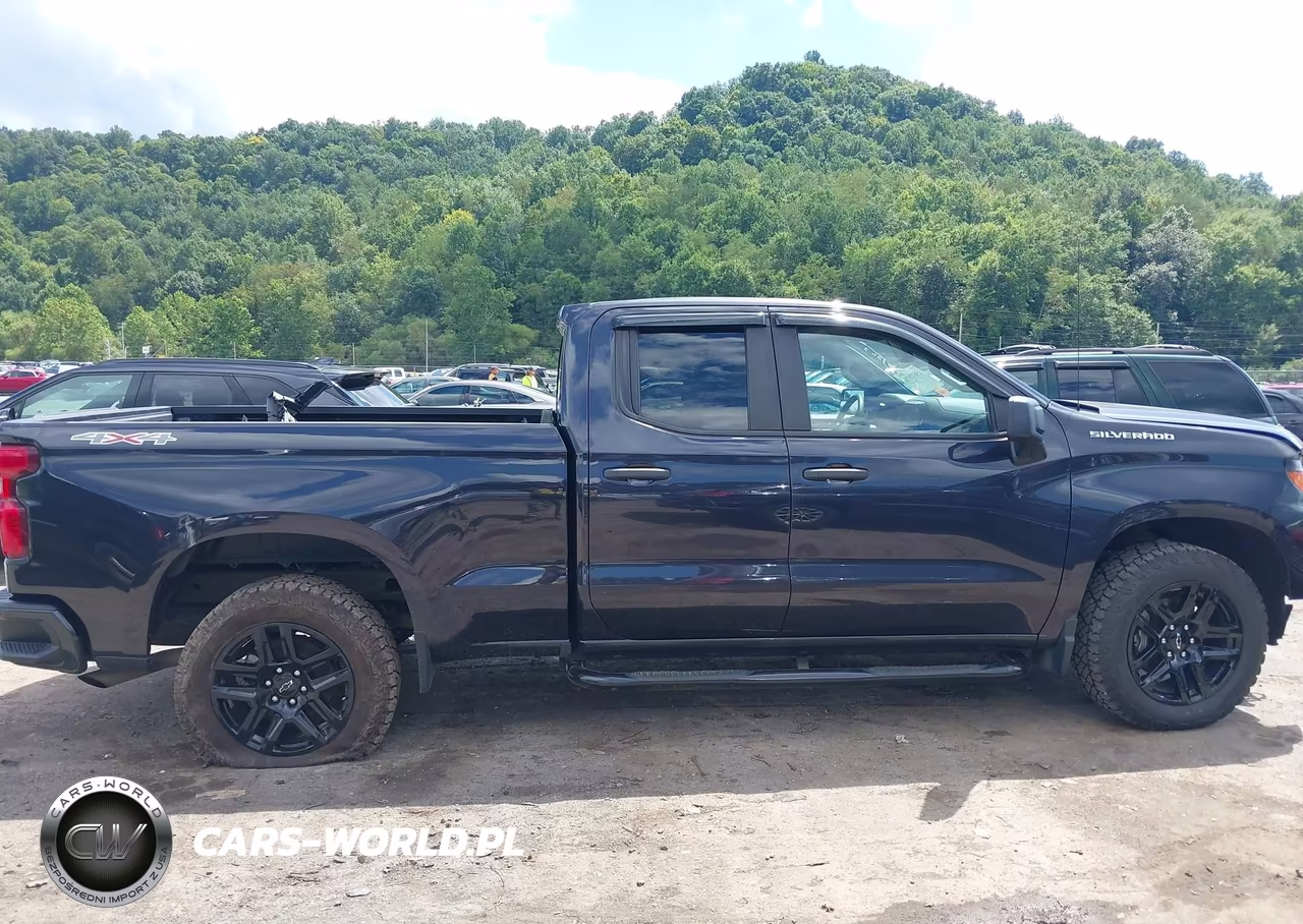 2022 Chevrolet Silverado 1500 4Wd Standard Bed Custom VIN:1GCRDBEK2NZ644636 - 14