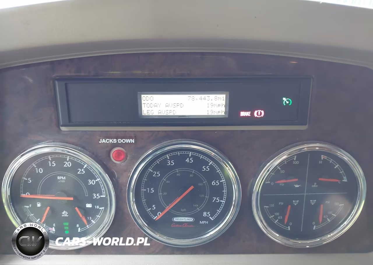 2011 Freightliner Chassis Xc VIN:4UZACVDT9BCBH1984 - 7