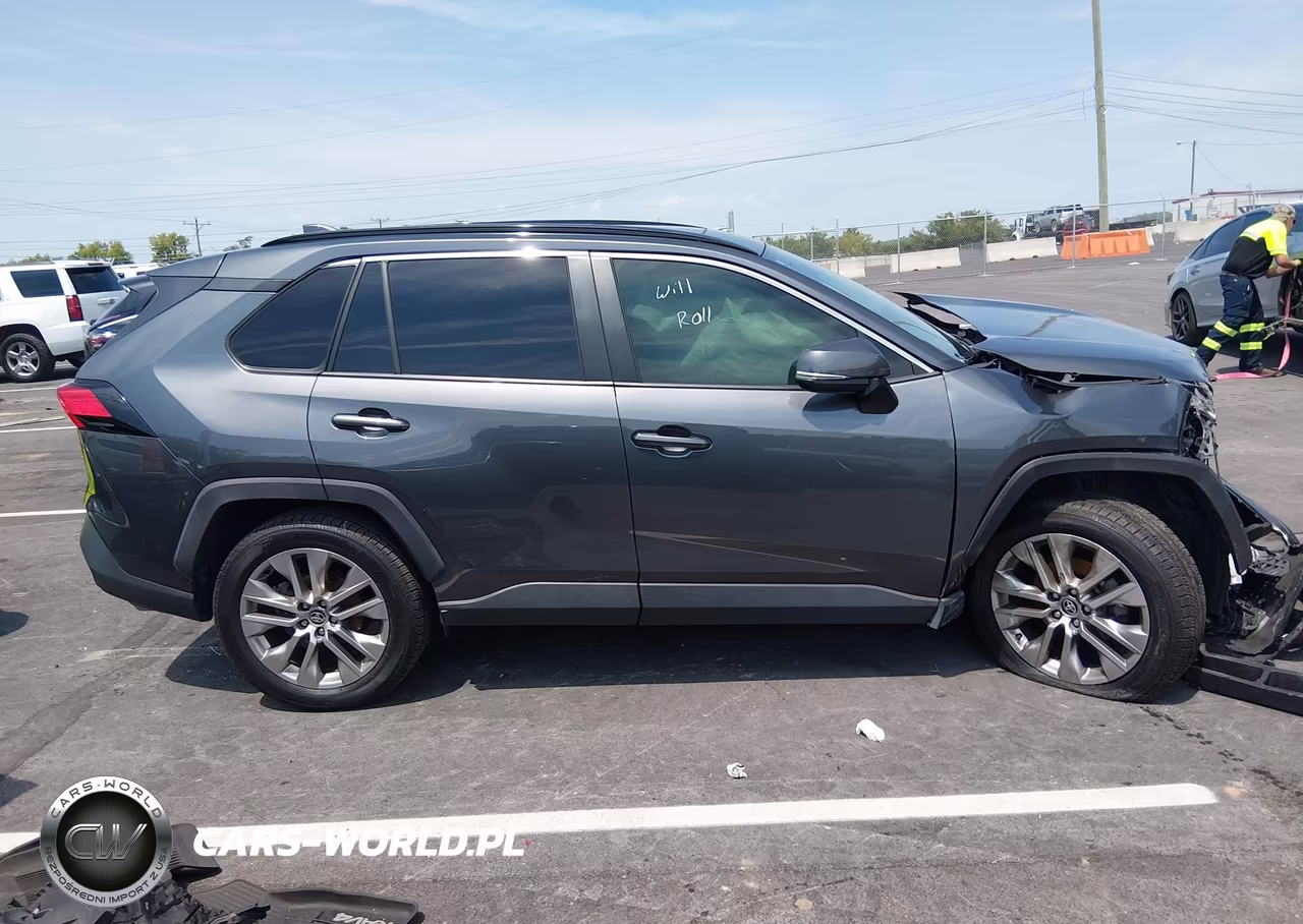 2020 Toyota Rav4 Xle Premium VIN:JTMA1RFV2LD530041 - 13