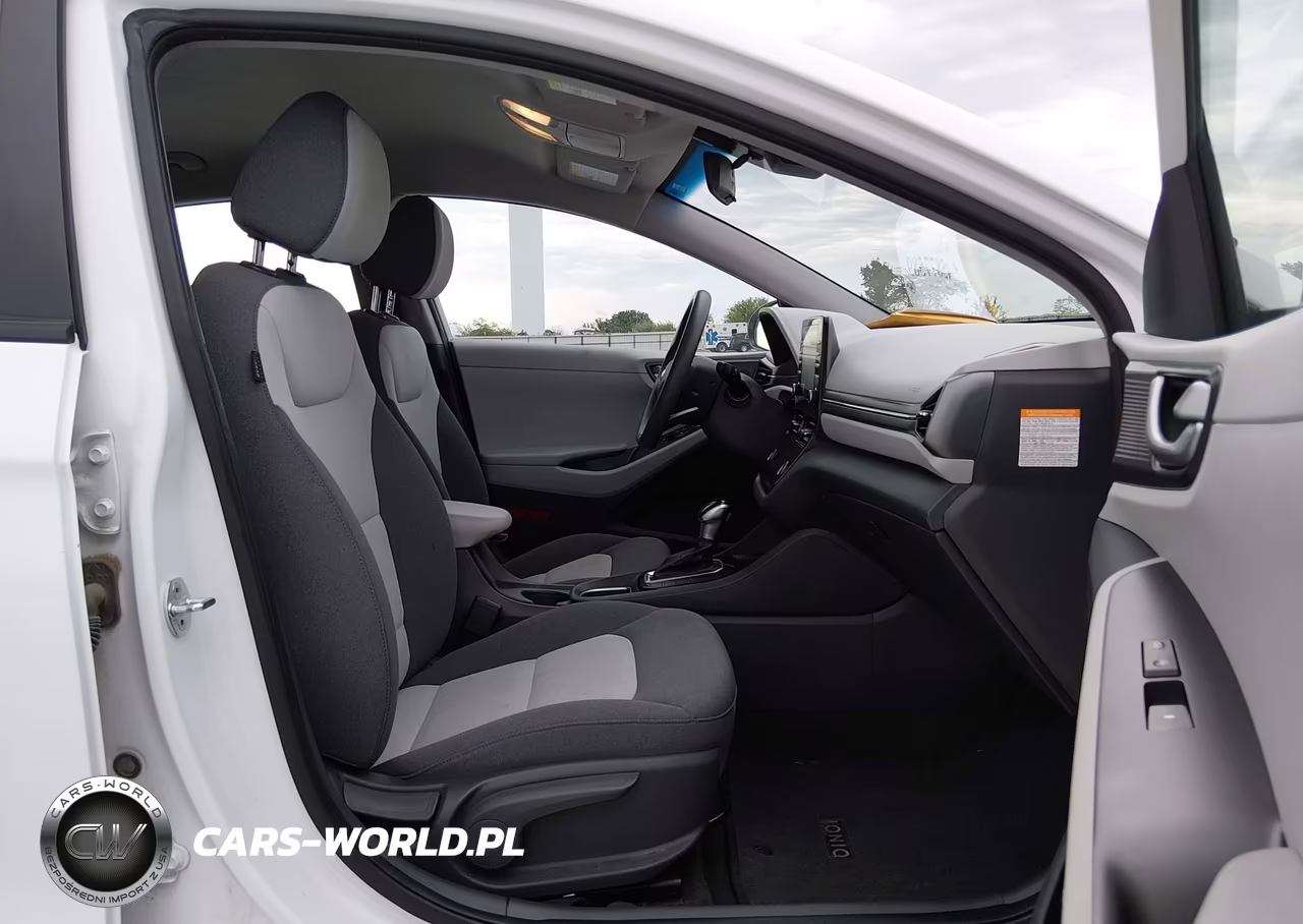 2020 Hyundai Ioniq Hybrid Blue VIN:KMHC65LC7LU233221 - 5