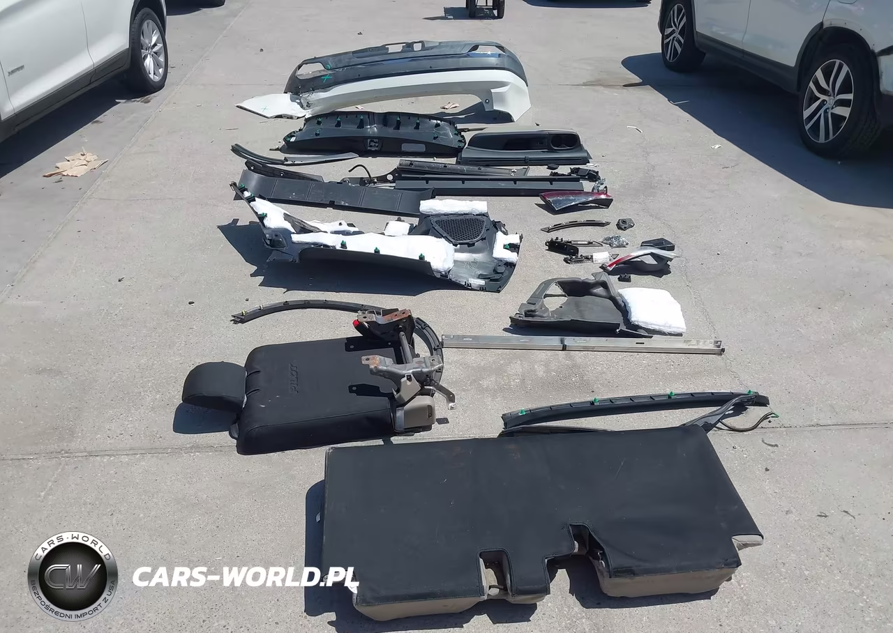 2018 Honda Pilot Elite VIN:5FNYF6H05JB046192 - 12