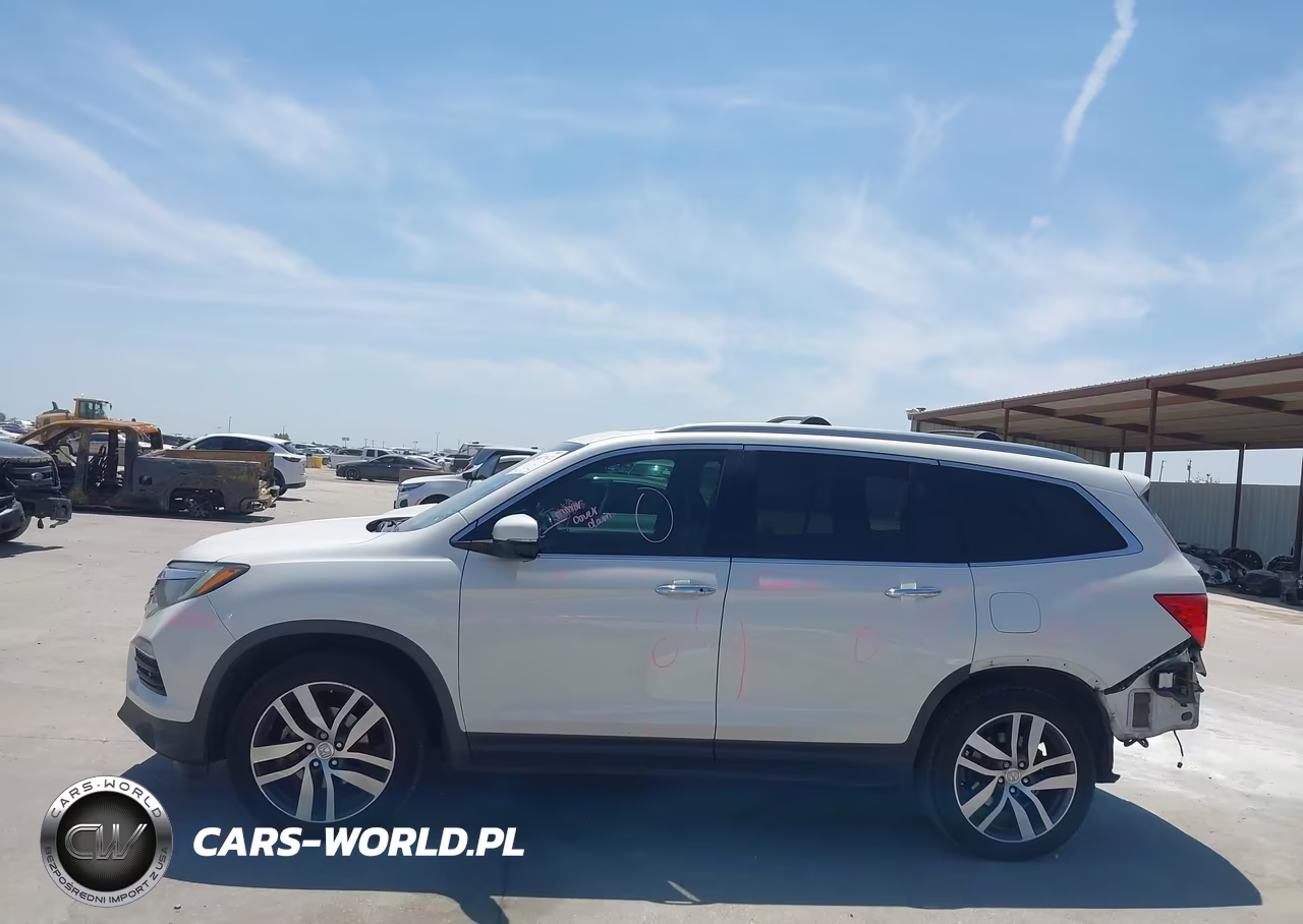 2018 Honda Pilot Elite VIN:5FNYF6H05JB046192 - 15