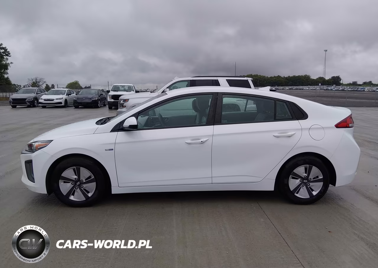 2020 Hyundai Ioniq Hybrid Blue VIN:KMHC65LC0LU233187 - 15