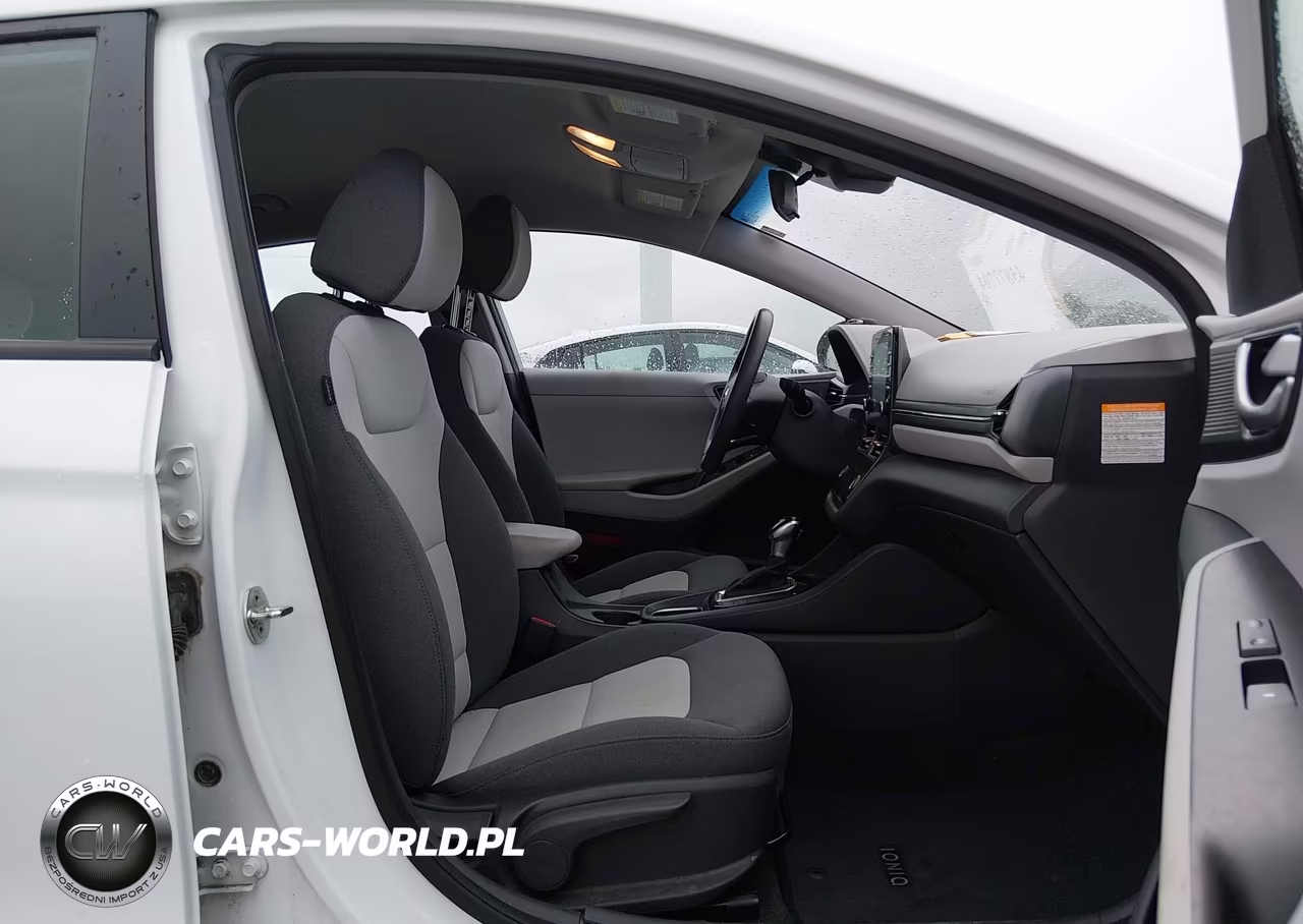 2020 Hyundai Ioniq Hybrid Blue VIN:KMHC65LC0LU233187 - 5