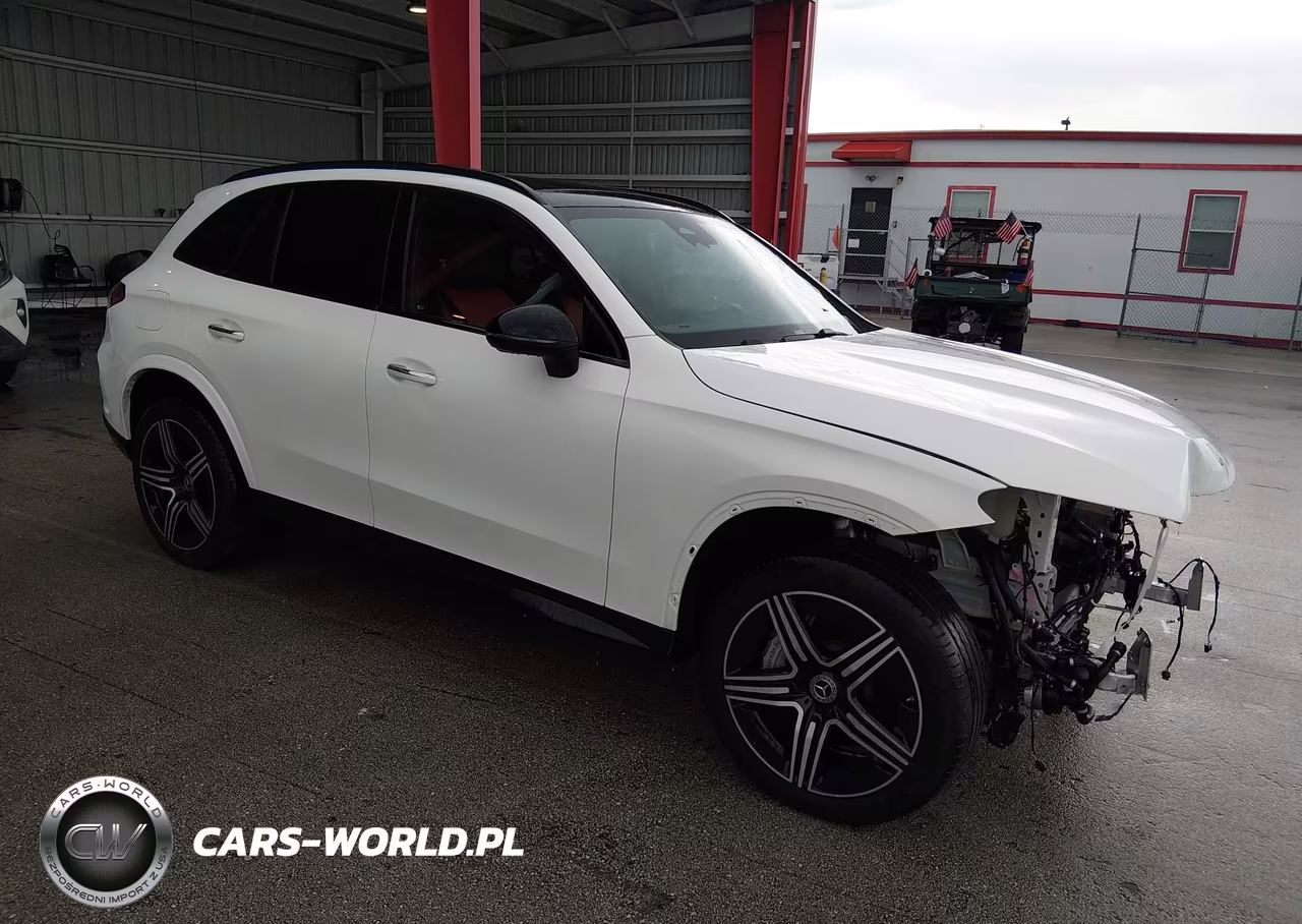 2026 Mercedes-Benz Glc 300 Suv – zdjęcie 1 z 17