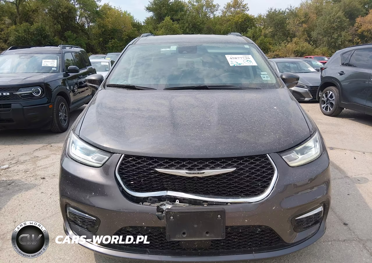 2022 Chrysler Pacifica Touring L VIN:2C4RC1BG0NR215308 - 12