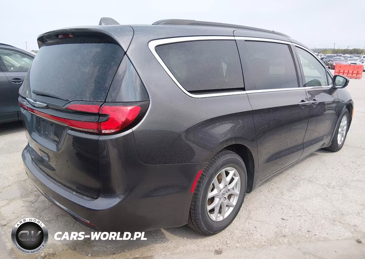 2022 Chrysler Pacifica Touring L VIN:2C4RC1BG0NR215308 - 4