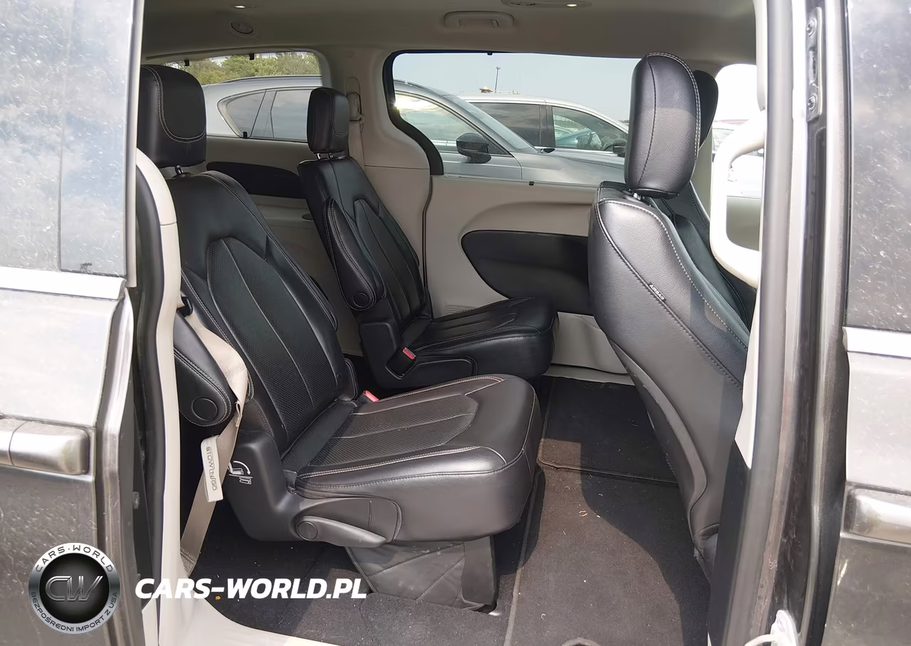 2022 Chrysler Pacifica Touring L VIN:2C4RC1BG0NR215308 - 8