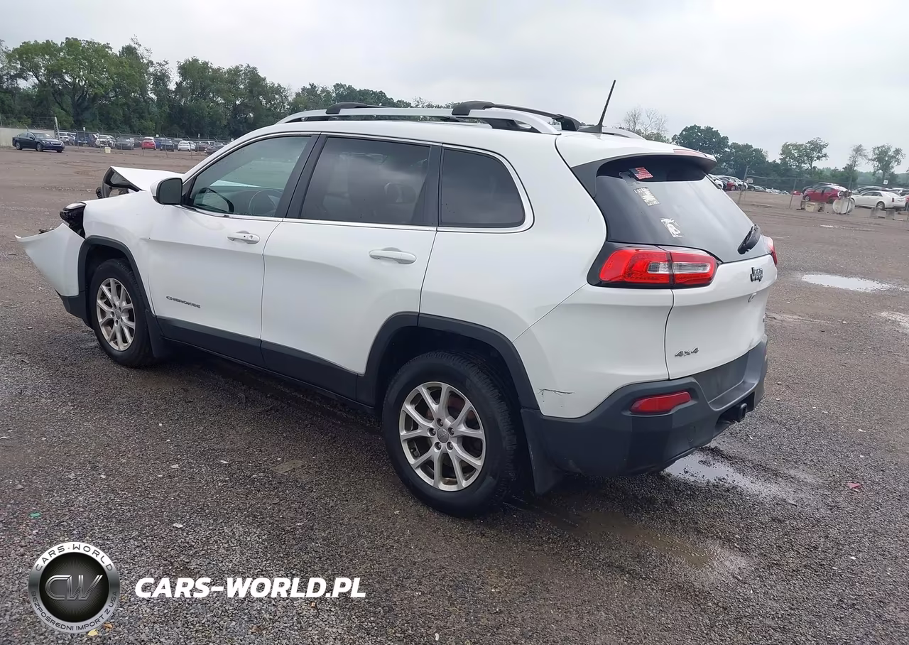 2016 Jeep Cherokee Latitude VIN:1C4PJMCB7GW333075 - 3