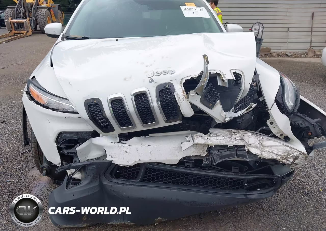 2016 Jeep Cherokee Latitude VIN:1C4PJMCB7GW333075 - 6