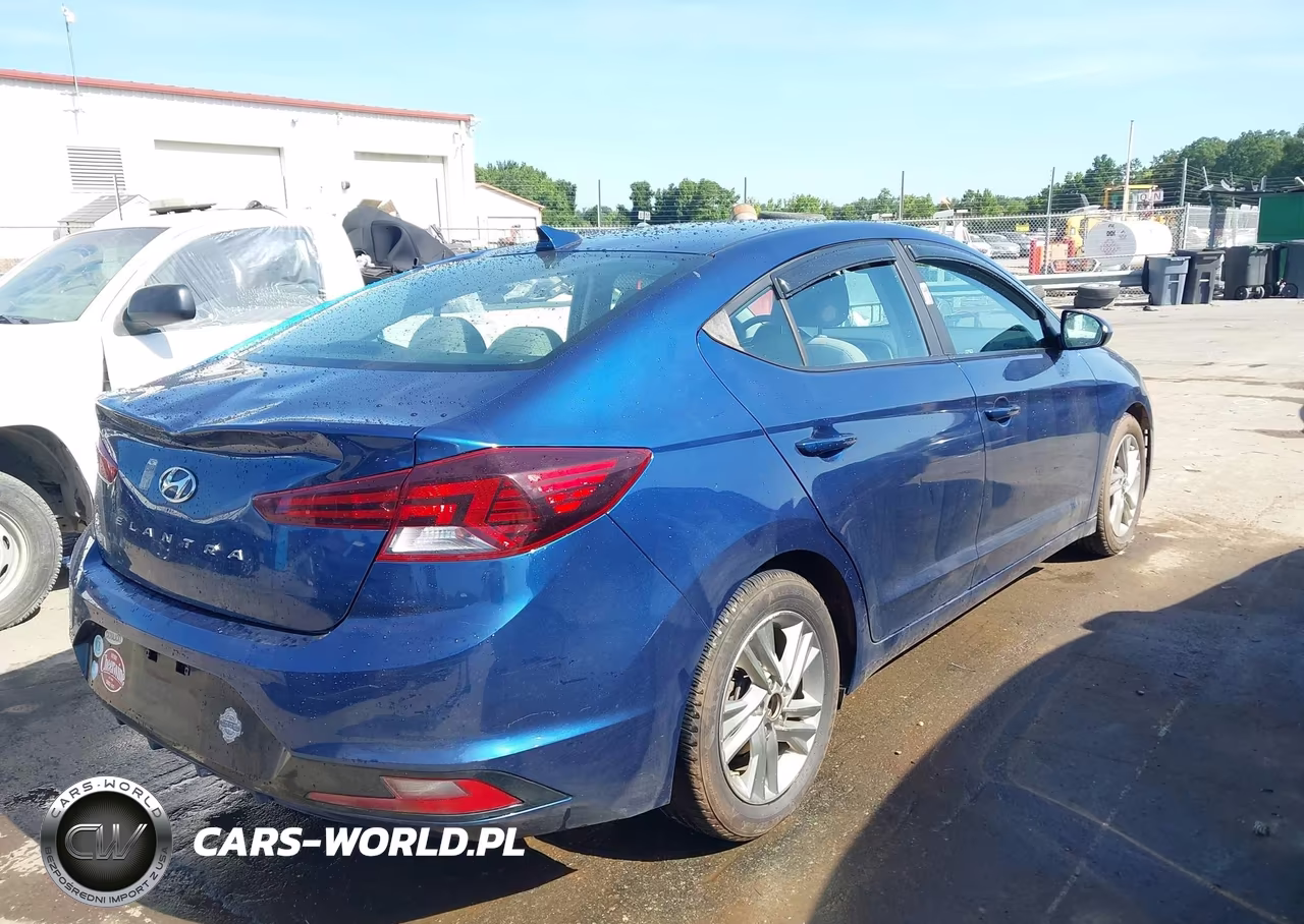 2019 Hyundai Elantra Sel VIN:5NPD84LF5KH420960 - 4