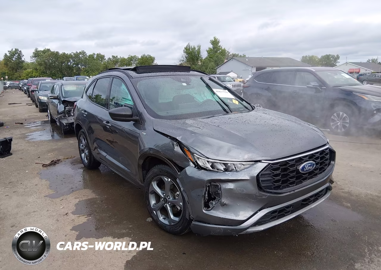 2024 Ford Escape St-Line – zdjęcie 1 z 11