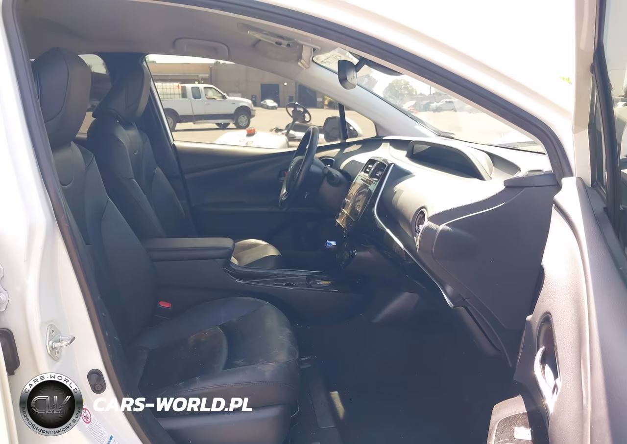 2019 Toyota Prius Xle VIN:JTDL9RFU0K3011650 - 5