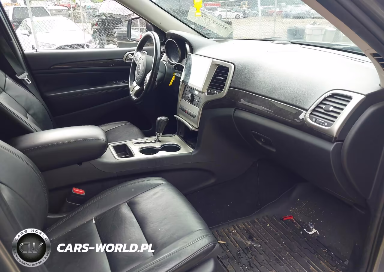 2012 Jeep Grand Cherokee Laredo VIN:1C4RJFAG7CC156655 - 5
