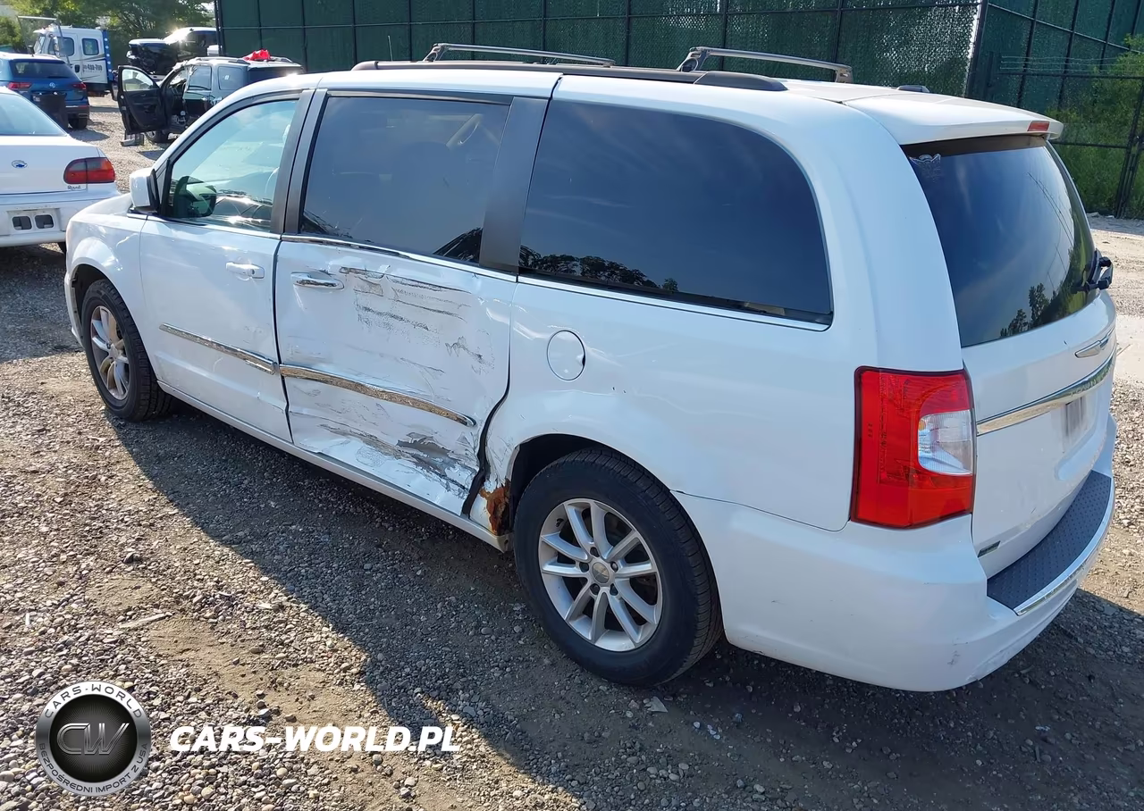 2014 Chrysler Town & Country Touring VIN:2C4RC1BGXER455045 - 3