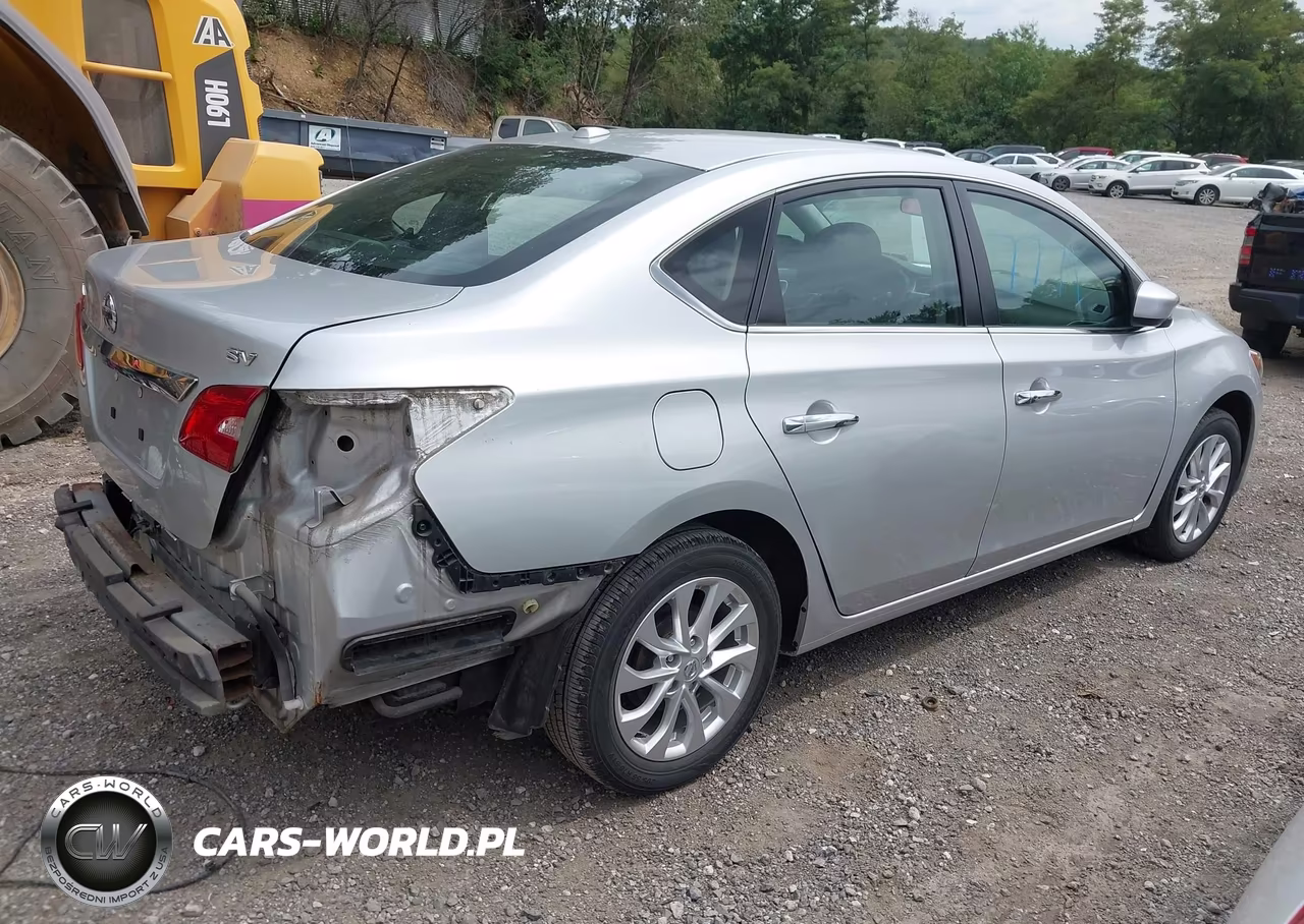 2018 Nissan Sentra Sv VIN:3N1AB7AP7JY215923 - 4