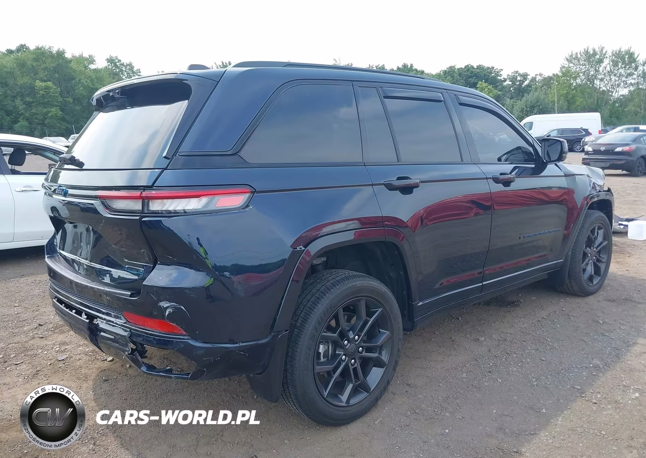 2023 Jeep Grand Cherokee 4Xe 30Th Anniversary VIN:1C4RJYB60P8892461 - 17