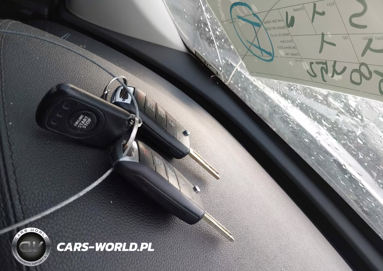 2019 Kia Sorento 3.3L S VIN:5XYPGDA5XKG583606 - 11