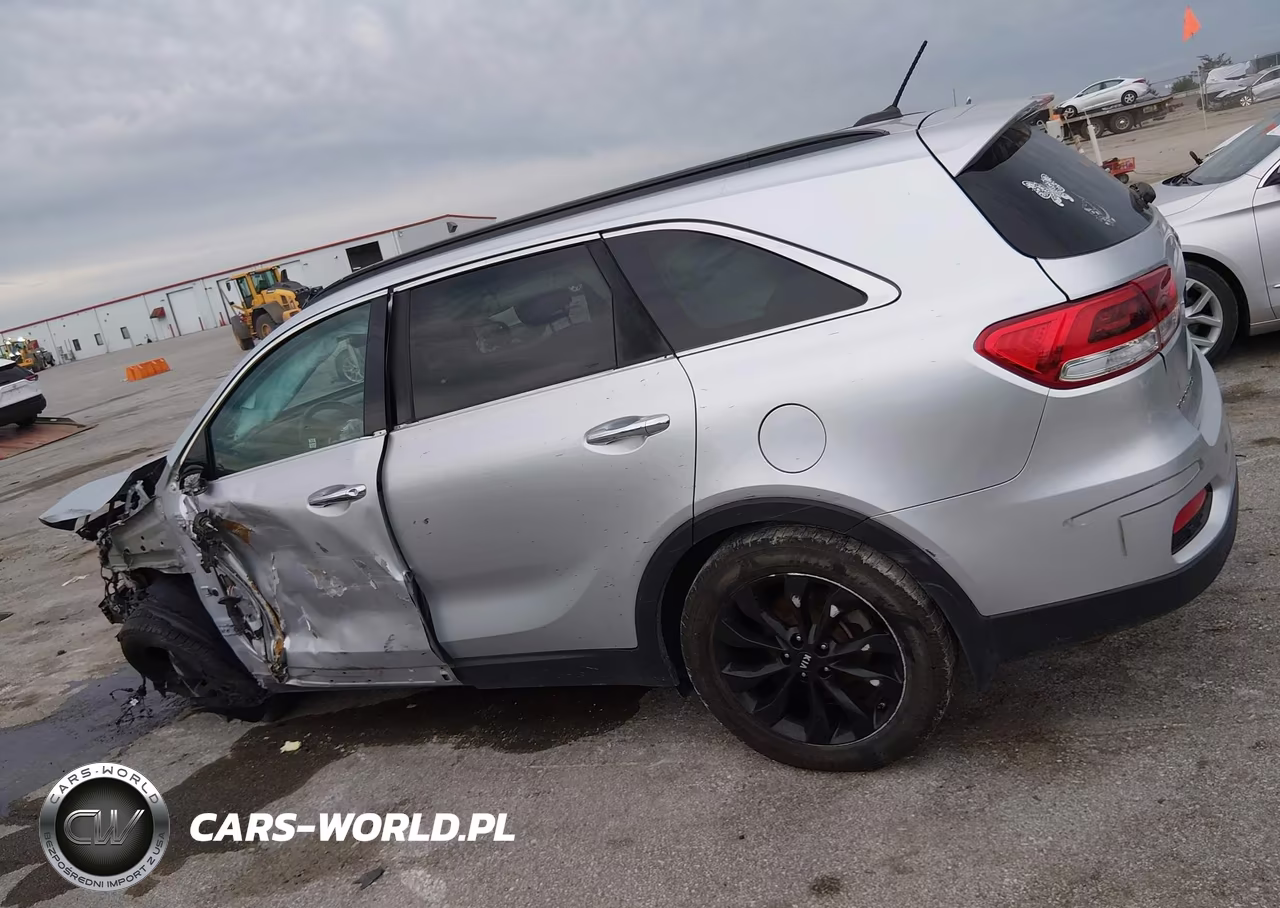 2019 Kia Sorento 3.3L S VIN:5XYPGDA5XKG583606 - 15