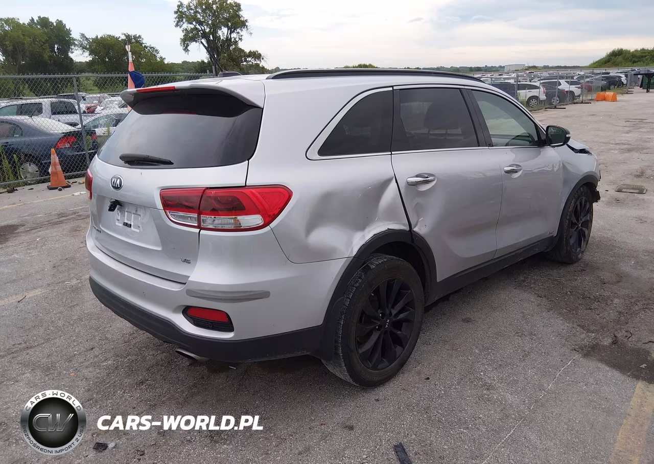 2019 Kia Sorento 3.3L S VIN:5XYPGDA5XKG583606 - 4