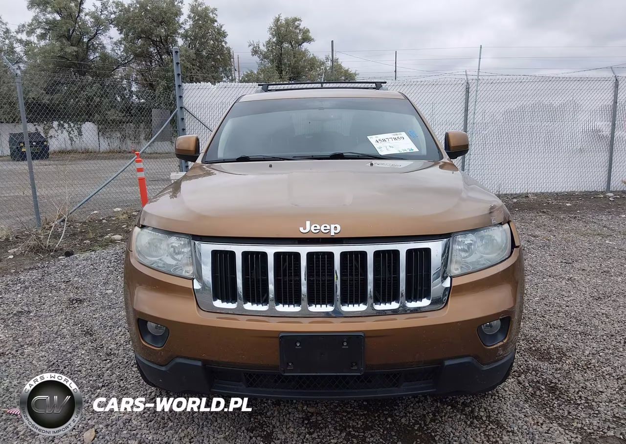2011 Jeep Grand Cherokee Laredo VIN:1J4RR4GT4BC646366 - 12