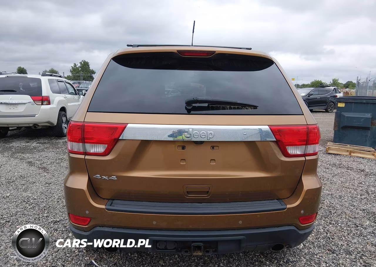 2011 Jeep Grand Cherokee Laredo VIN:1J4RR4GT4BC646366 - 16