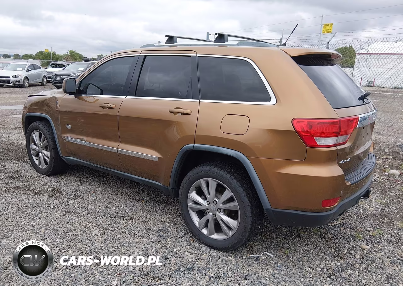 2011 Jeep Grand Cherokee Laredo VIN:1J4RR4GT4BC646366 - 3