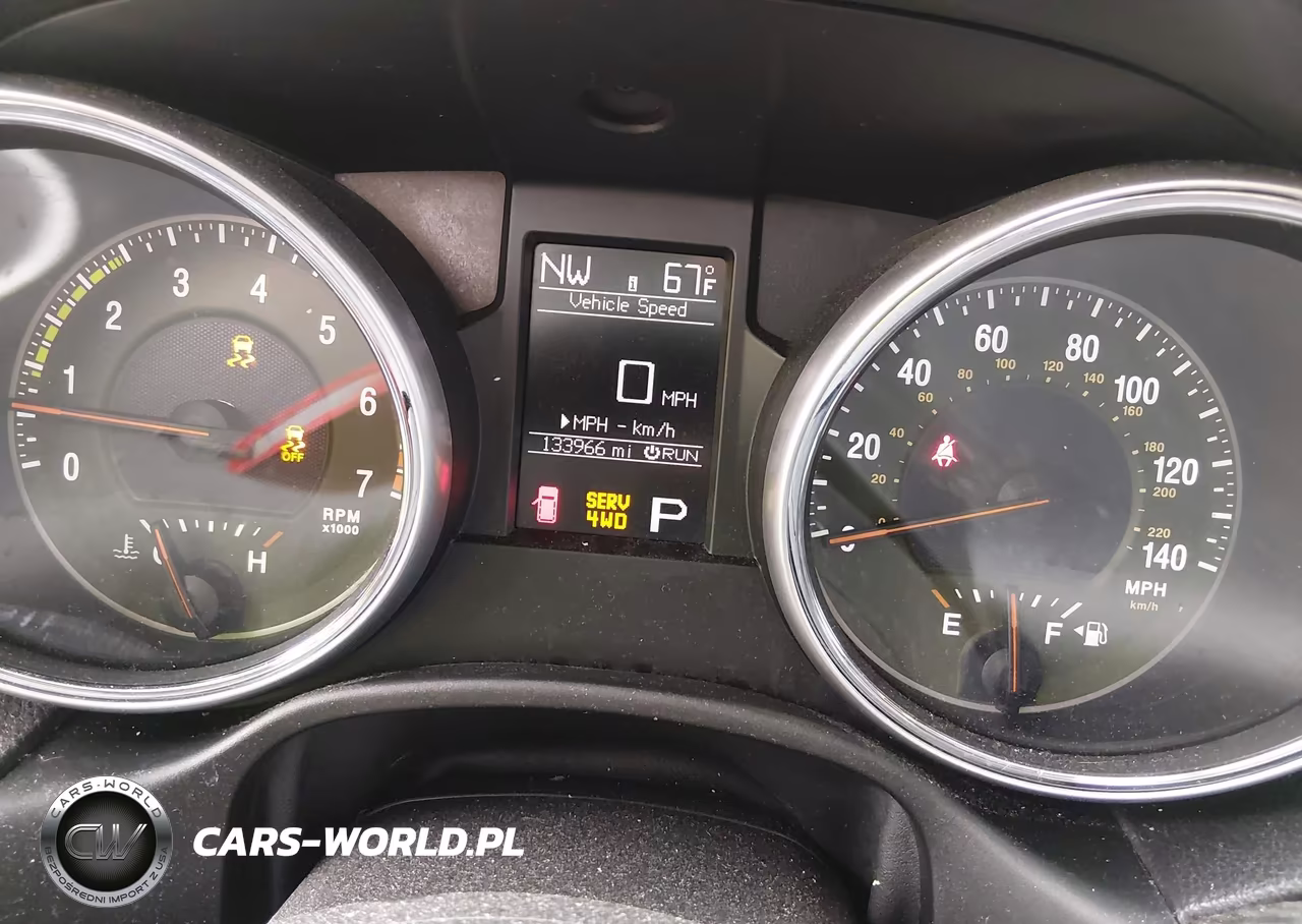 2011 Jeep Grand Cherokee Laredo VIN:1J4RR4GT4BC646366 - 7