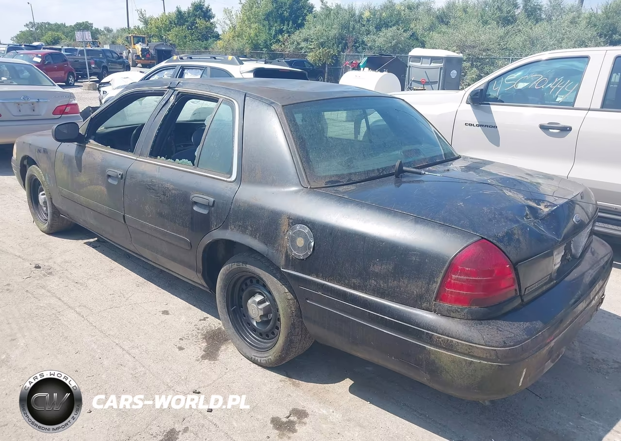 2002 Ford Police Interceptor Police-Police Prep Pkg-Street Appear Base-Street Appear Police Prep-Street Appear Wiring Prep VIN:2FAFP71W62X105668 - 3