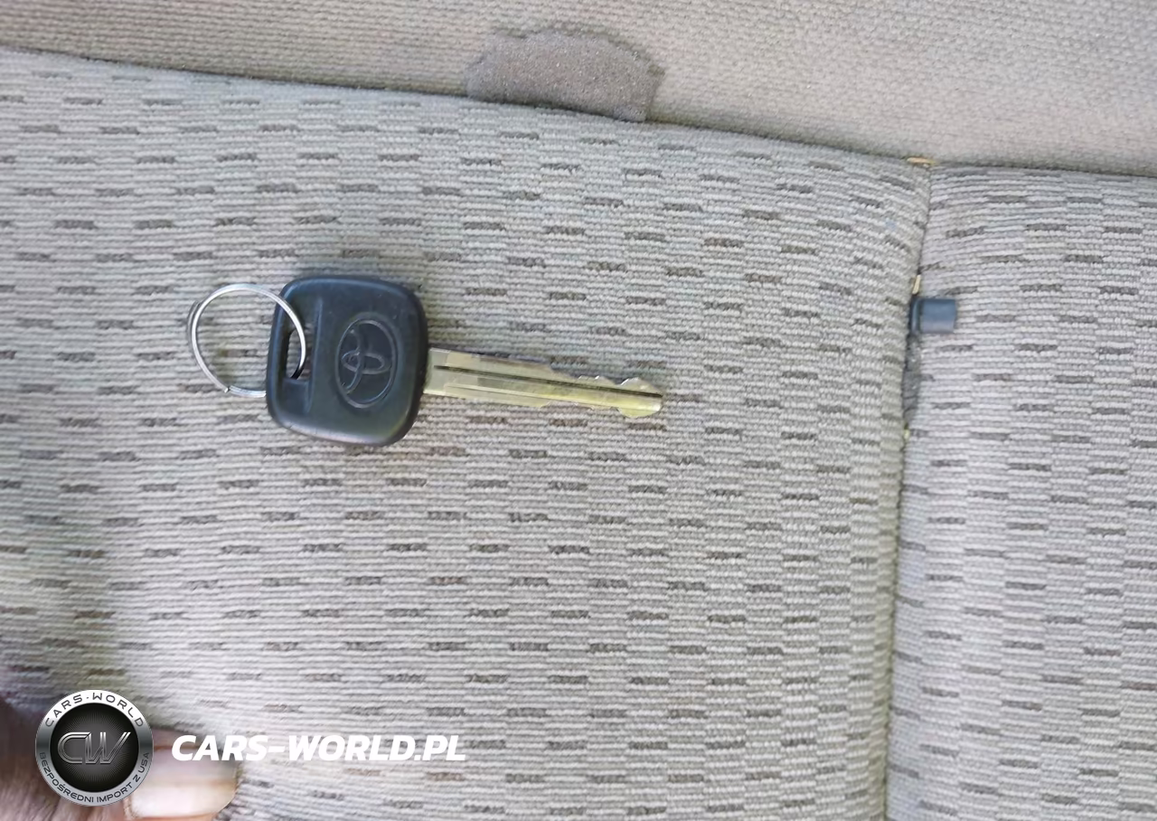 2004 Toyota Camry Le VIN:4T1BE32K54U354553 - 11