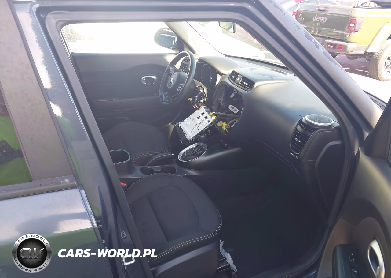 2016 Kia Soul + VIN:KNDJP3A59G7331270 - 5