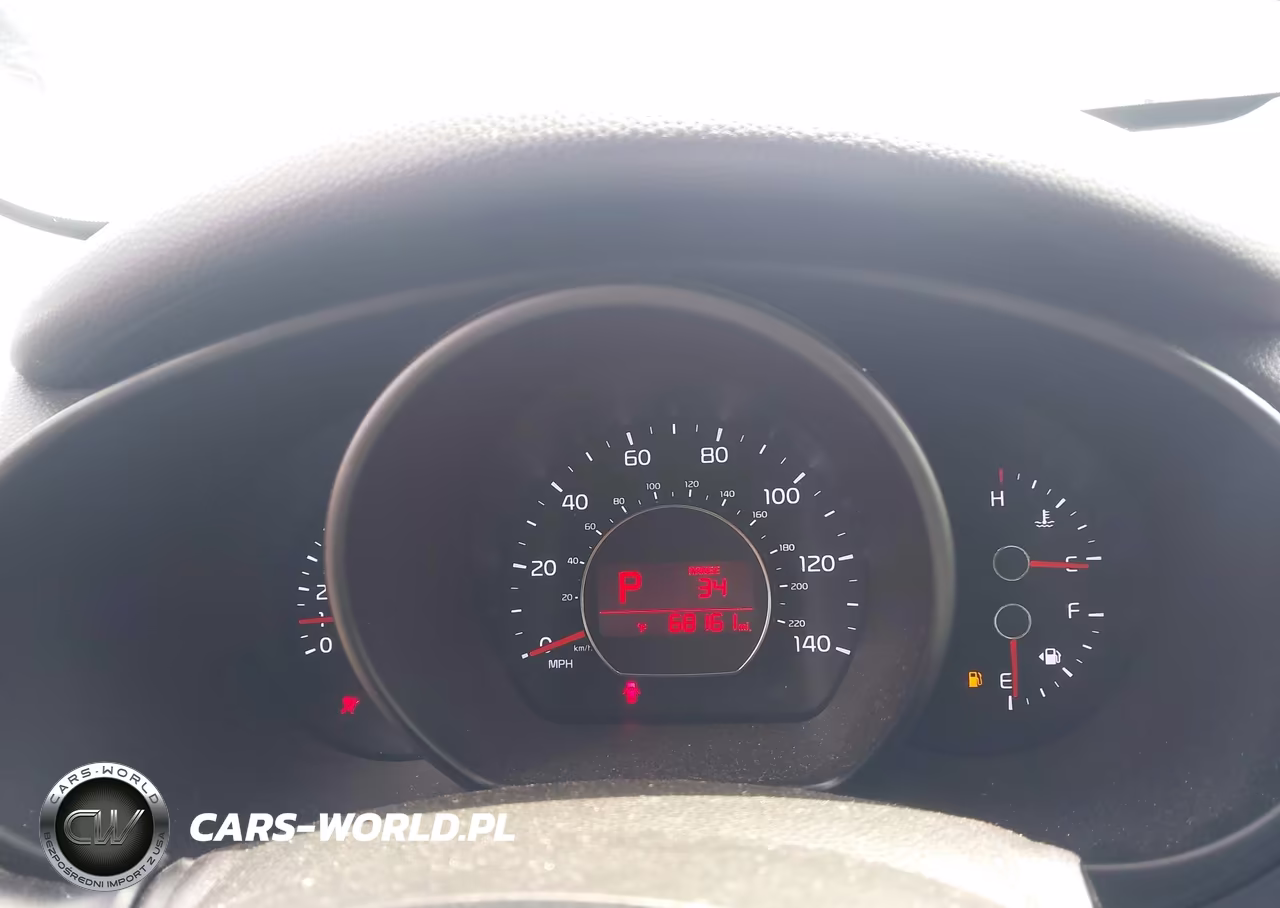 2016 Kia Soul + VIN:KNDJP3A59G7331270 - 7