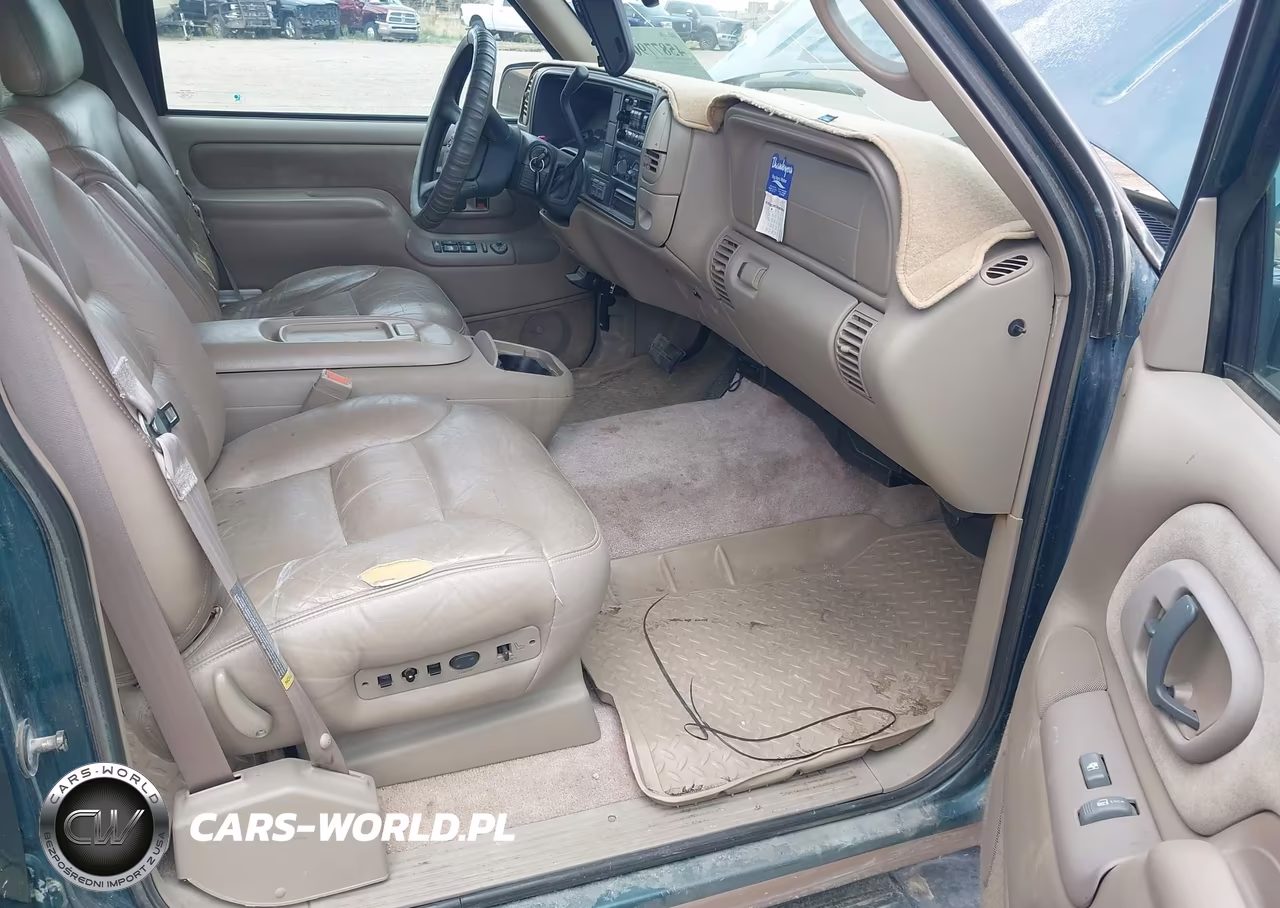 1998 Chevrolet Suburban 1500 VIN:1GNFK16R6WJ325715 - 5