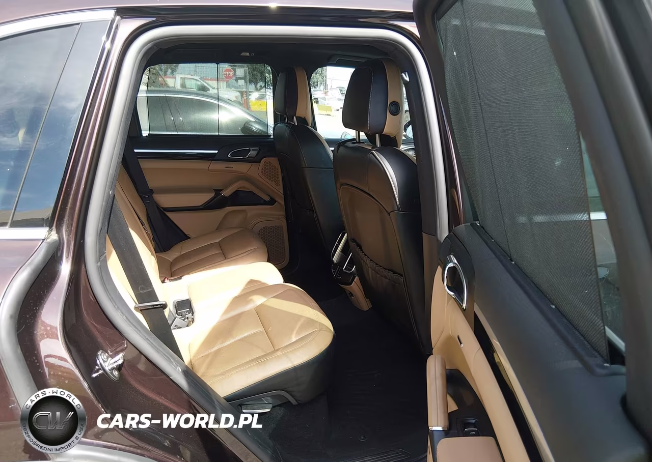 2016 Porsche Cayenne VIN:WP1AA2A25GLA01049 - 8