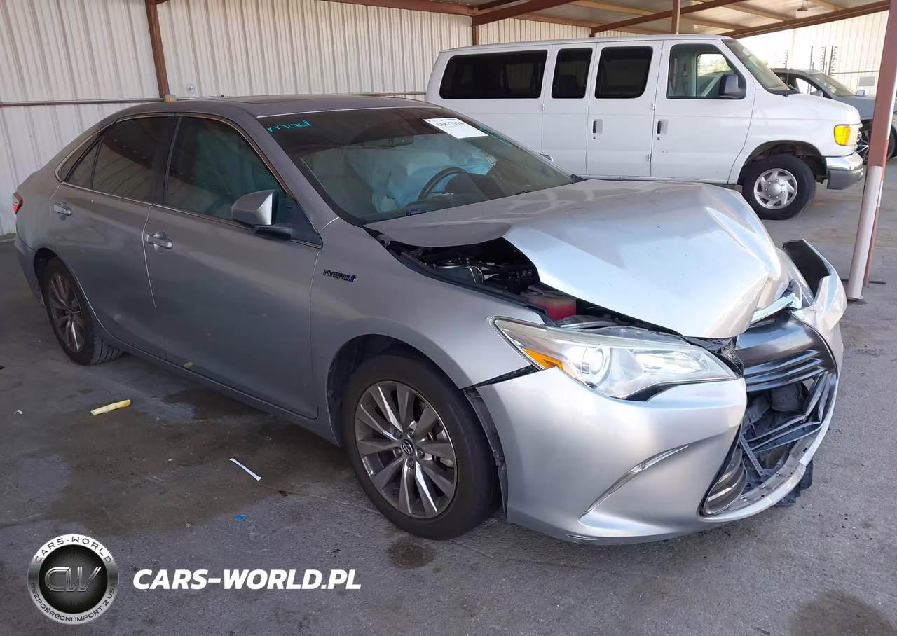 2016 Toyota Camry Hybrid Xle