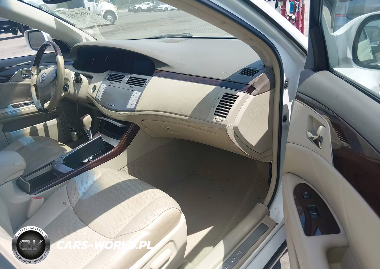 2010 Toyota Avalon Limited VIN:4T1BK3DBXAU358275 - 5