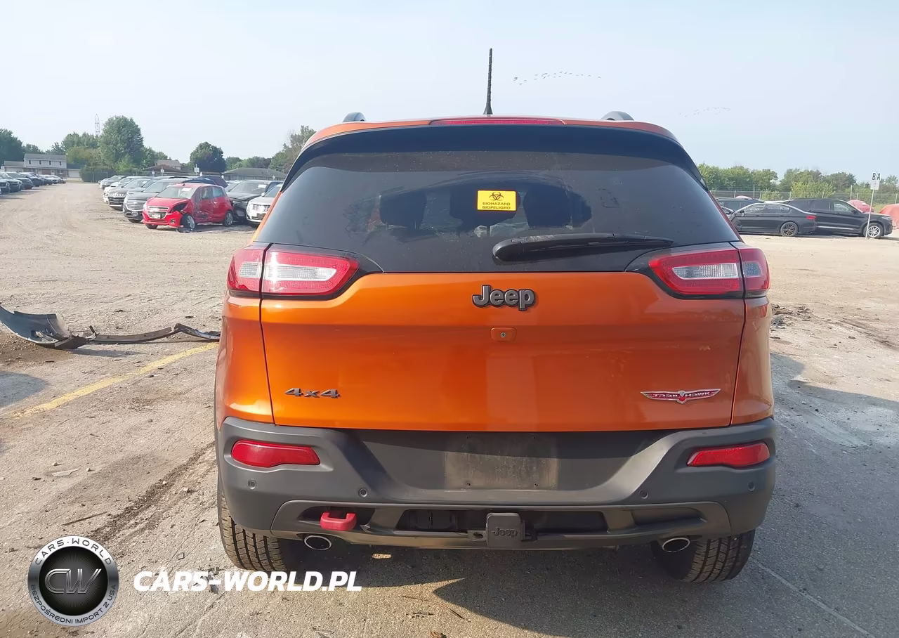 2015 Jeep Cherokee Trailhawk VIN:1C4PJMBS4FW556979 - 17