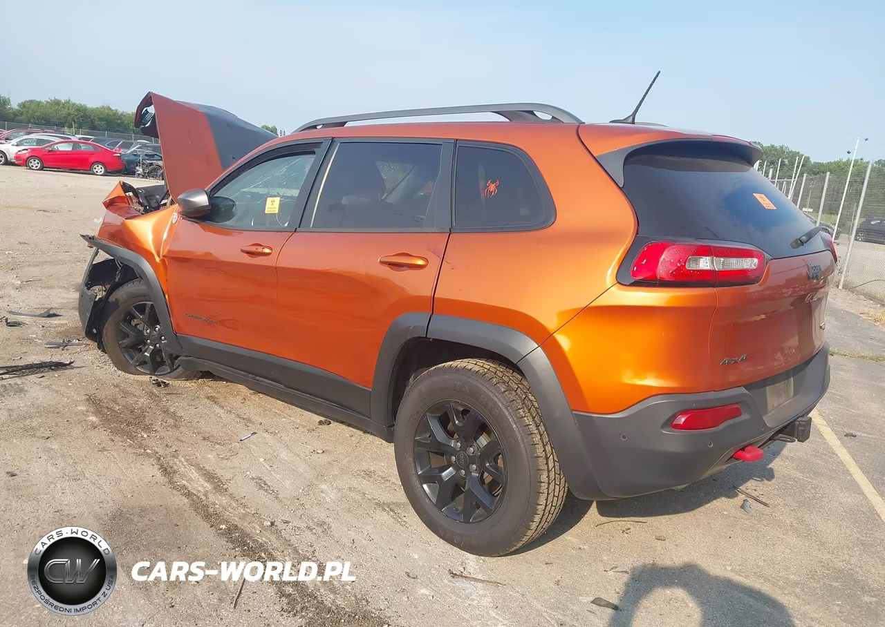 2015 Jeep Cherokee Trailhawk VIN:1C4PJMBS4FW556979 - 3