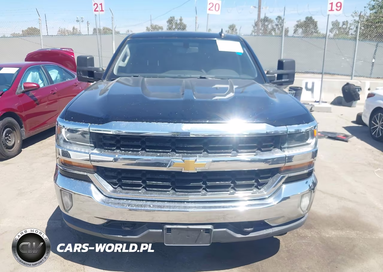2018 Chevrolet Silverado 1500 1Lt VIN:3GCUKREC6JG159931 - 13