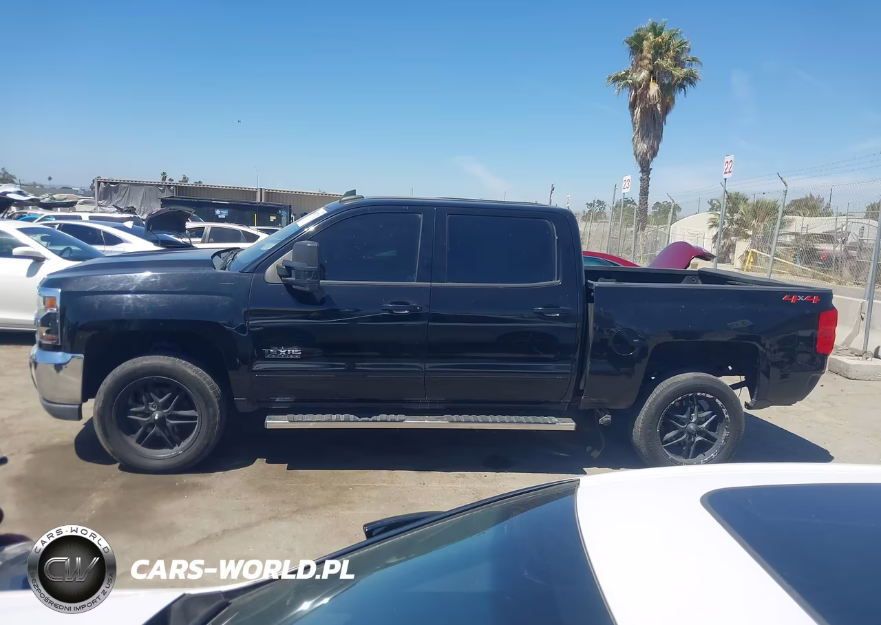 2018 Chevrolet Silverado 1500 1Lt VIN:3GCUKREC6JG159931 - 15