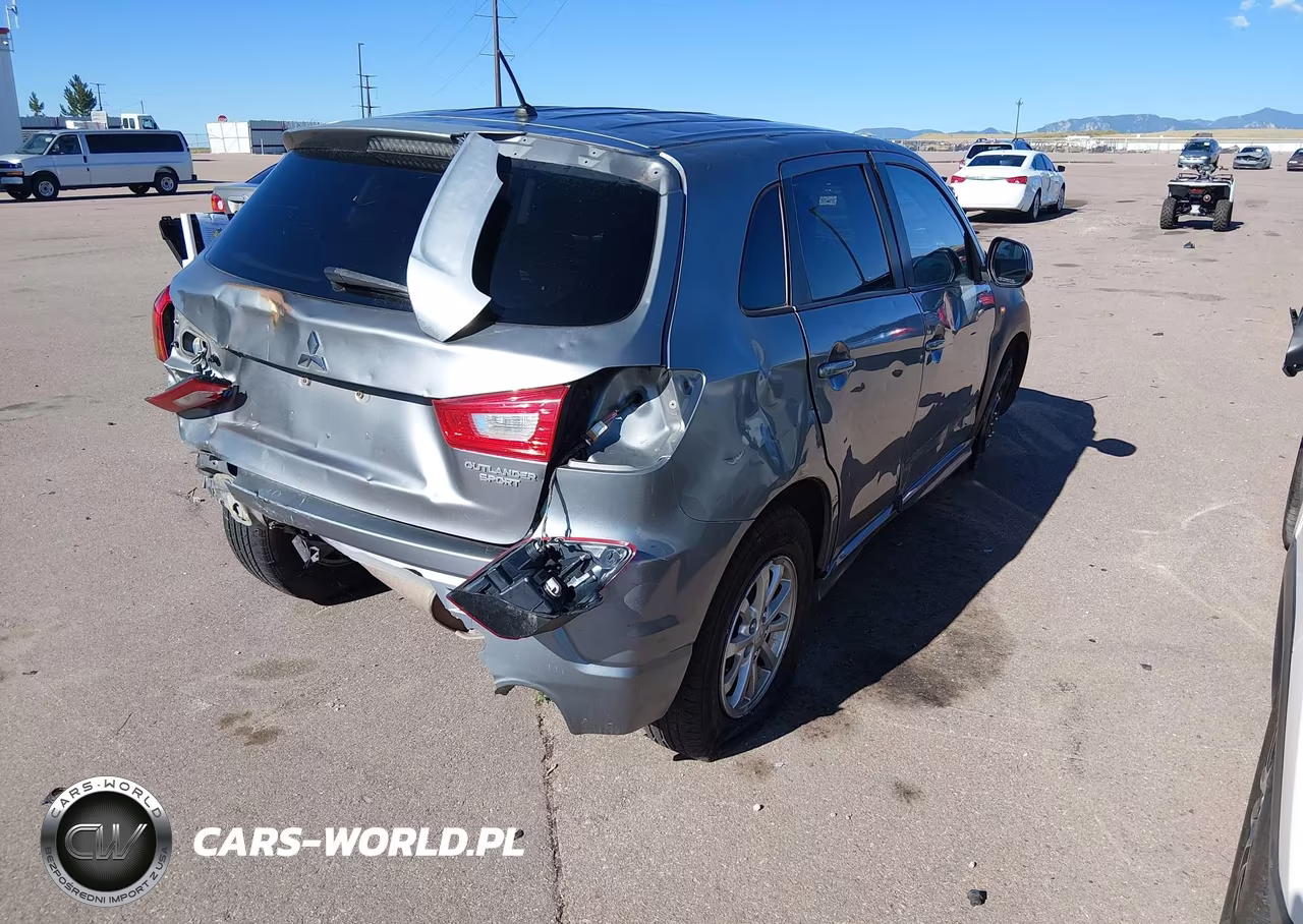 2011 Mitsubishi Outlander Sport Es VIN:JA4AP3AUXBZ001006 - 4