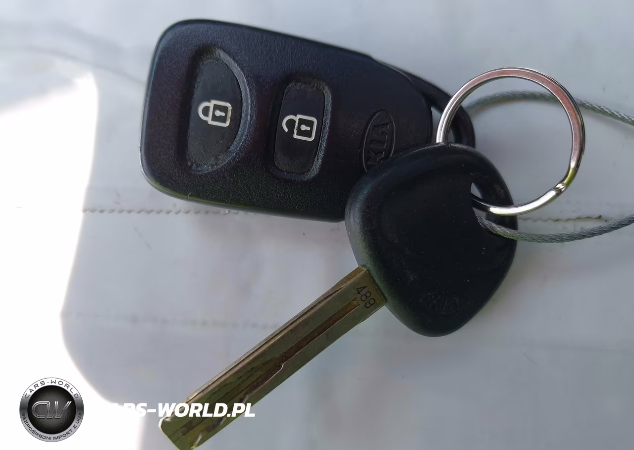 2011 Kia Sorento Lx VIN:5XYKT3A16BG001708 - 11