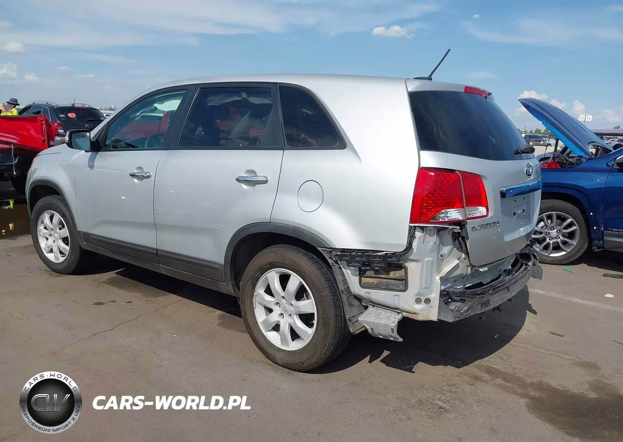 2011 Kia Sorento Lx VIN:5XYKT3A16BG001708 - 3